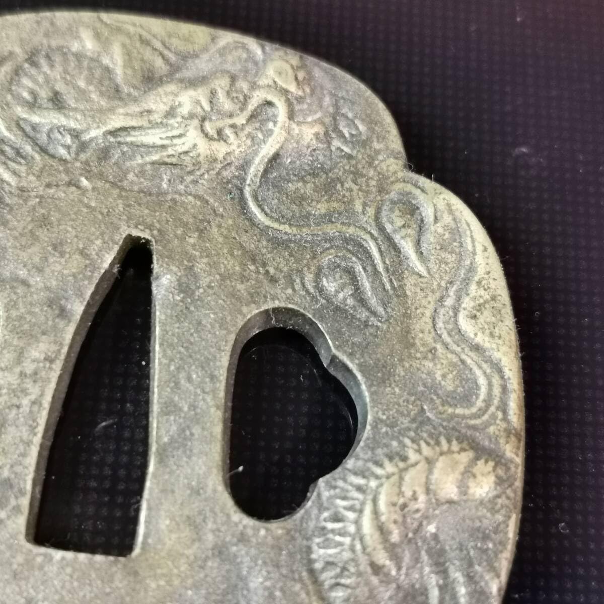 旧家蔵出し品　鍔　正方 時代物　刀装具　武具 旧家蔵出し品 鍔 正方 時代物 刀装具 武具 - メルカリ